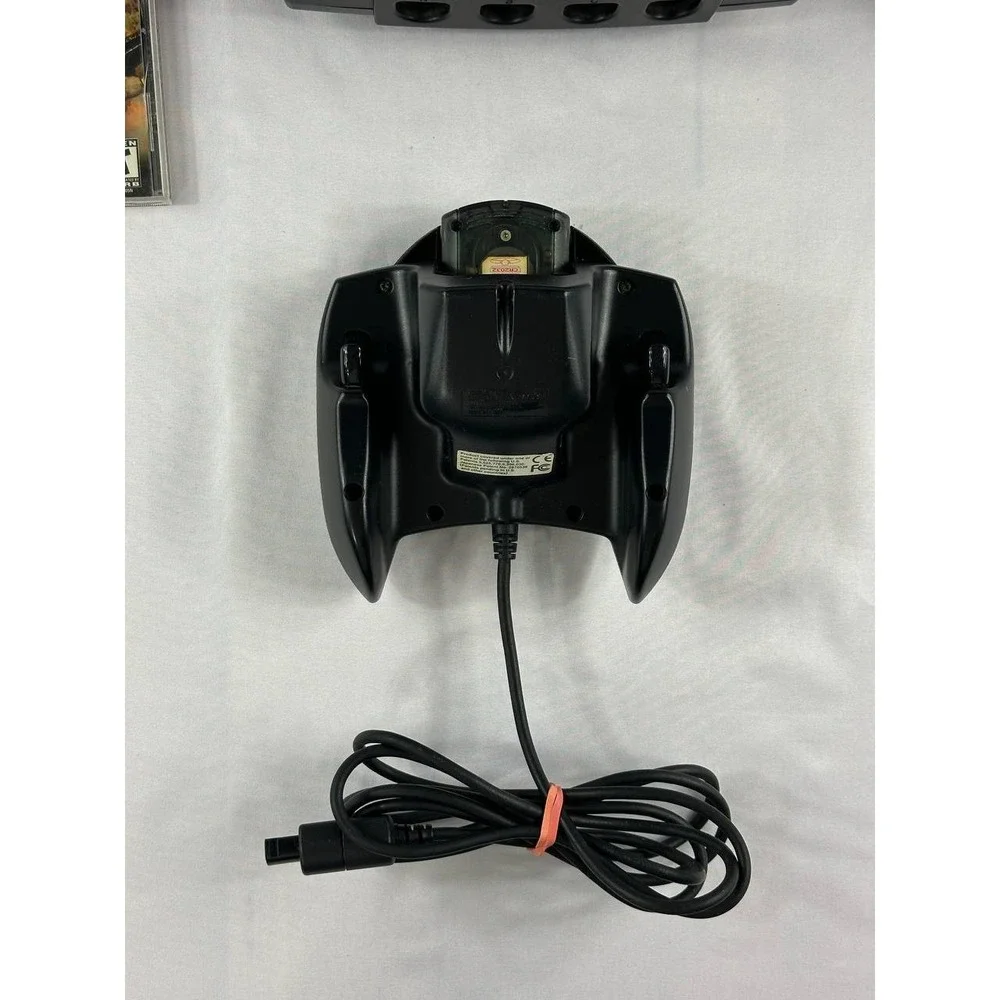 Sega Dreamcast Sega Sports Black Console HKT-3020 2 Controllers VMU 2 Games